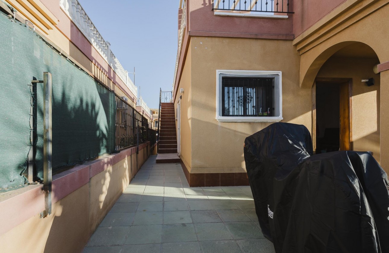 Resale - Villa - Torrevieja - Aguas Nuevas