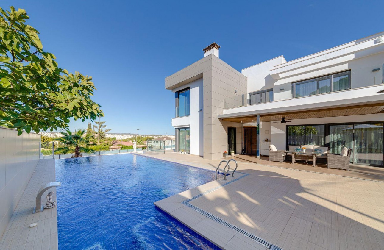 Resale - Villa - Torrevieja - Los balcones