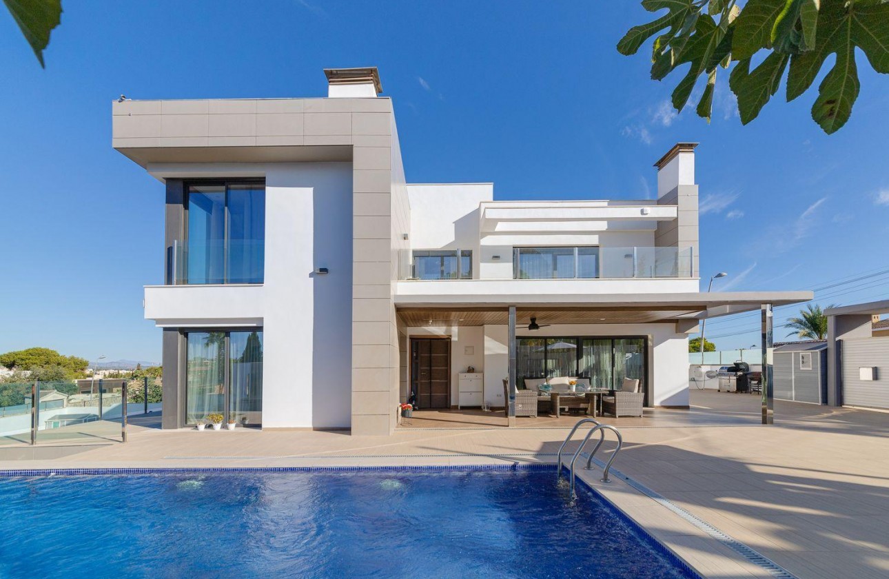 Resale - Villa - Torrevieja - Los balcones