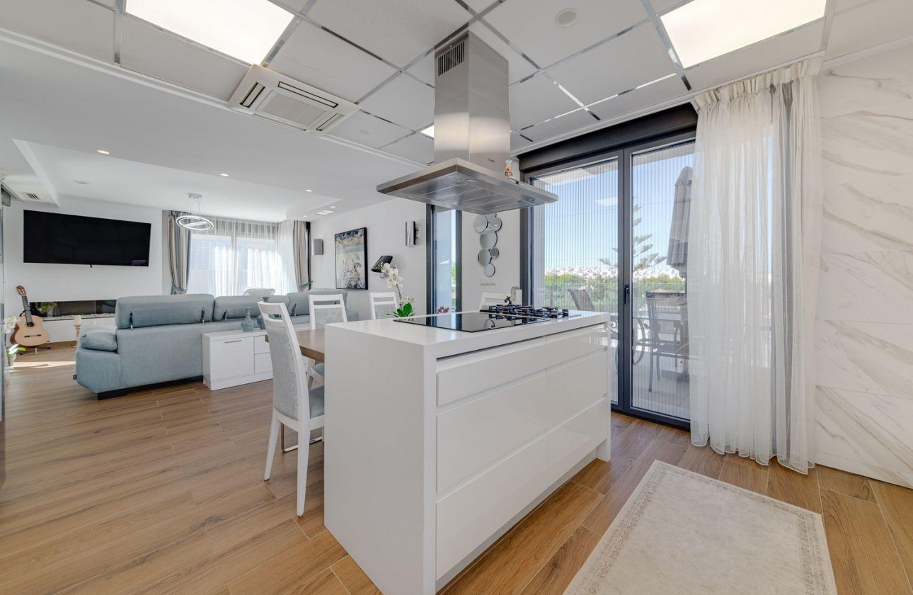 Resale - Villa - Torrevieja - Los balcones
