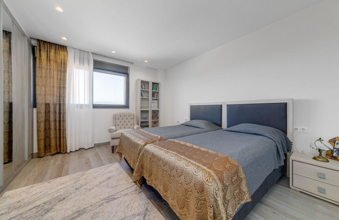 Resale - Villa - Torrevieja - Los balcones