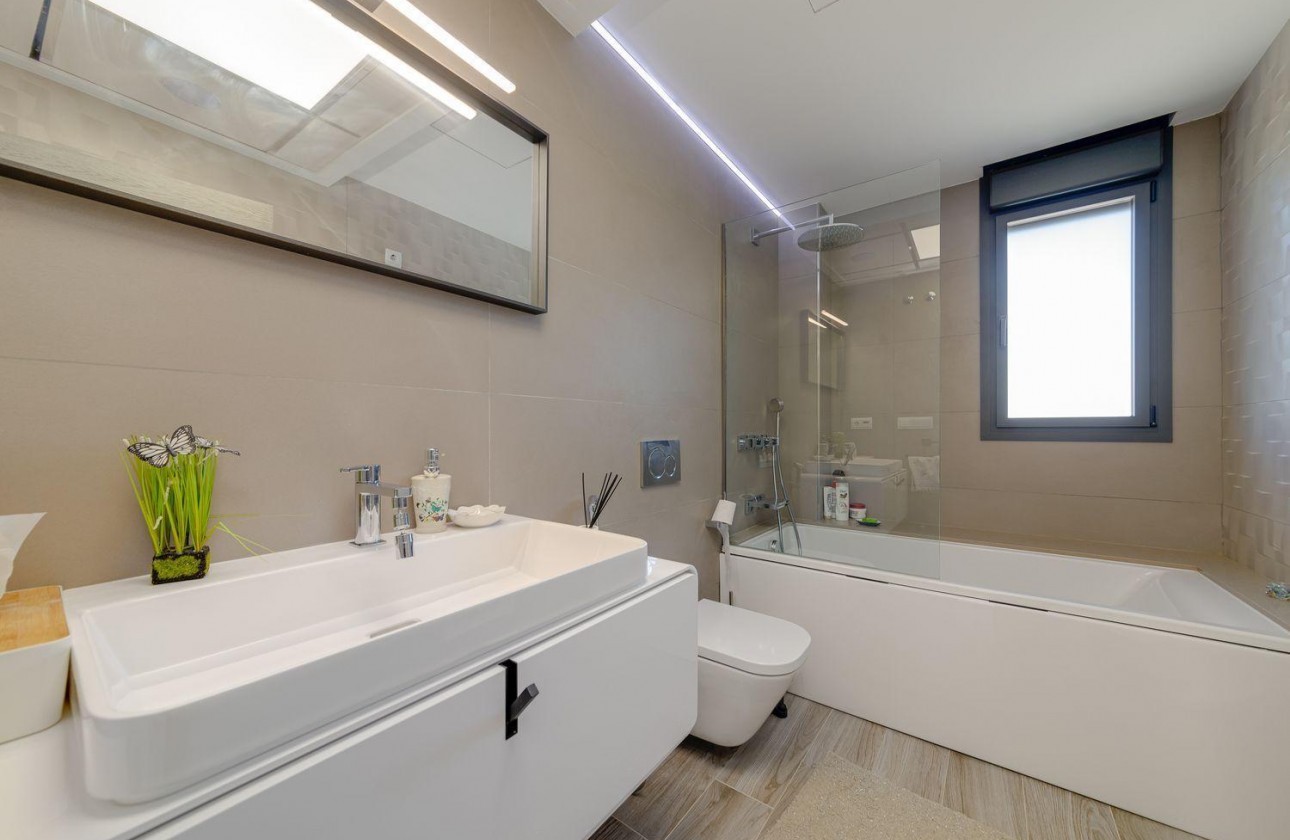 Resale - Villa - Torrevieja - Los balcones