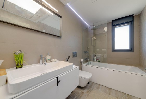 Resale - Villa - Torrevieja - Los balcones