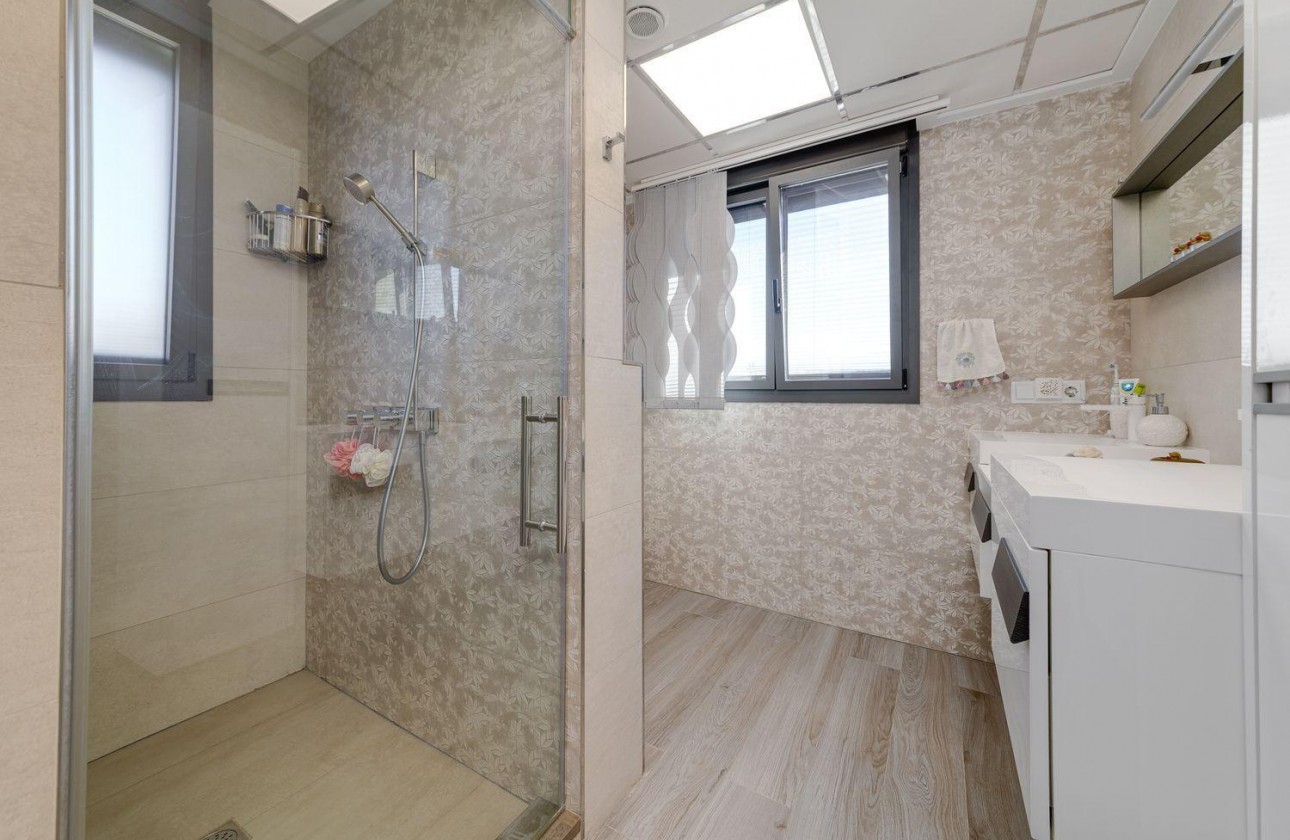 Resale - Villa - Torrevieja - Los balcones