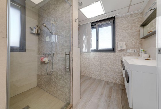 Resale - Villa - Torrevieja - Los balcones
