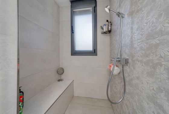 Resale - Villa - Torrevieja - Los balcones