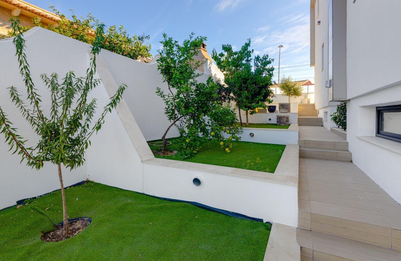 Resale - Villa - Torrevieja - Los balcones