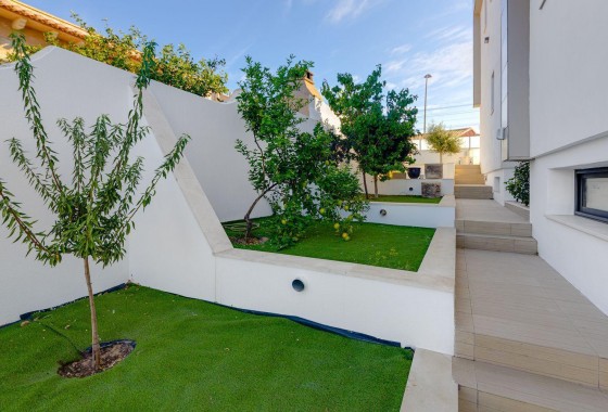 Resale - Villa - Torrevieja - Los balcones
