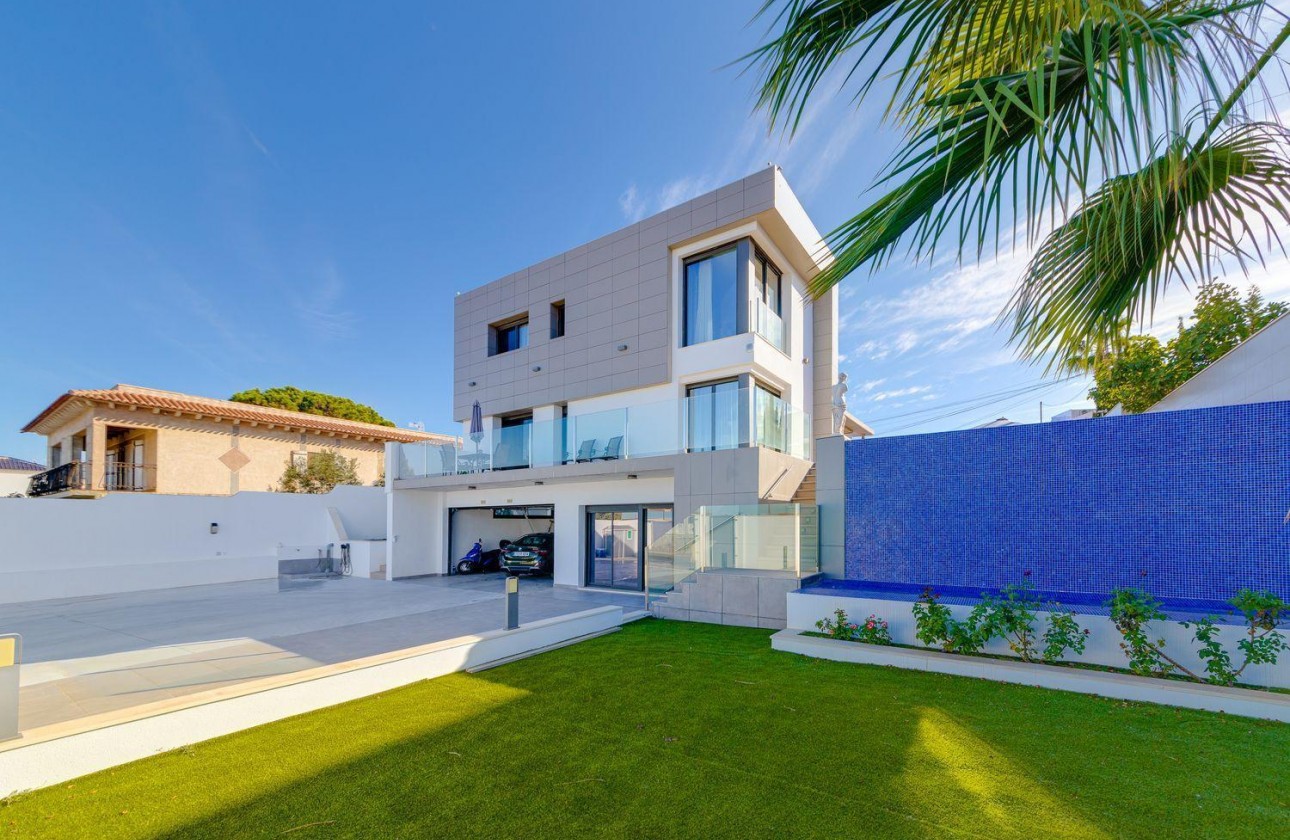 Resale - Villa - Torrevieja - Los balcones