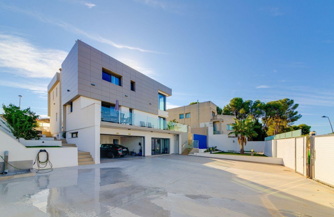 Resale - Villa - Torrevieja - Los balcones