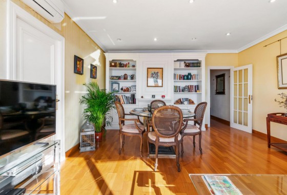 Resale - Apartment / flat - Torrevieja - CLUB NAUTICO TORREVIEJA