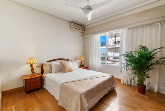 Resale - Apartment / flat - Torrevieja - CLUB NAUTICO TORREVIEJA