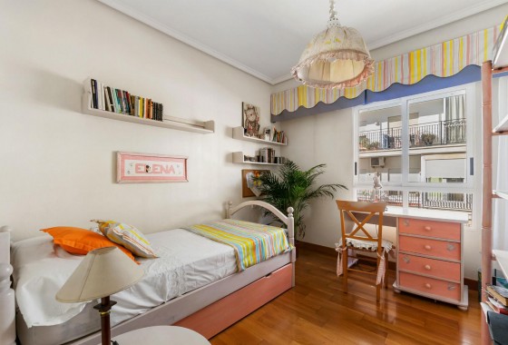 Resale - Apartment / flat - Torrevieja - CLUB NAUTICO TORREVIEJA