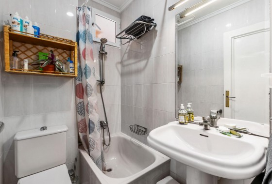 Resale - Apartment / flat - Torrevieja - CLUB NAUTICO TORREVIEJA
