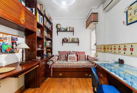Resale - Apartment / flat - Torrevieja - CLUB NAUTICO TORREVIEJA