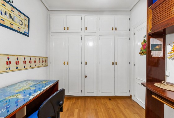 Resale - Apartment / flat - Torrevieja - CLUB NAUTICO TORREVIEJA