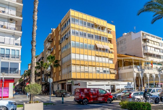 Resale - Apartment / flat - Torrevieja - CLUB NAUTICO TORREVIEJA