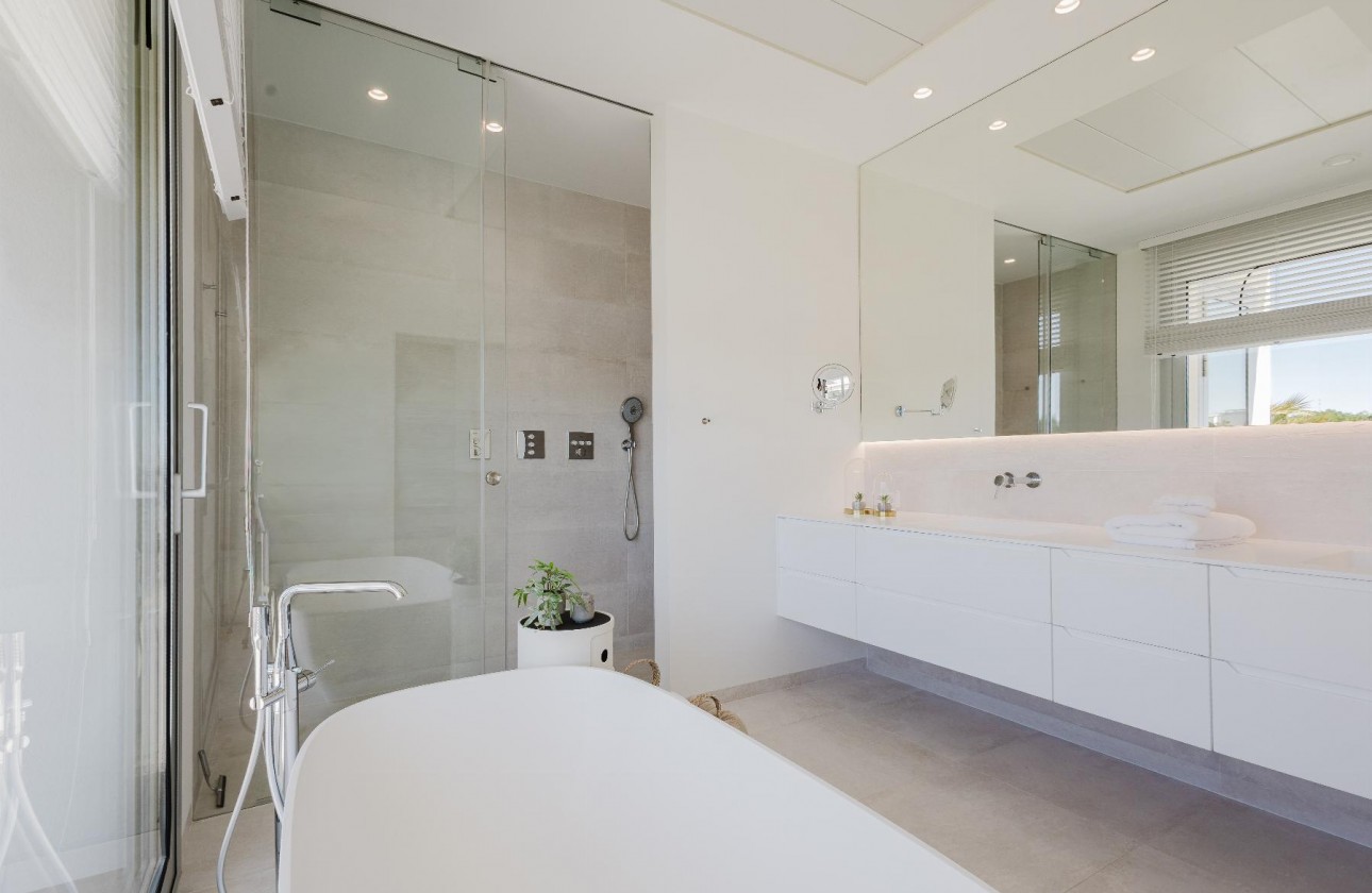 Resale - Villa - Orihuela Costa - Las Colinas Golf