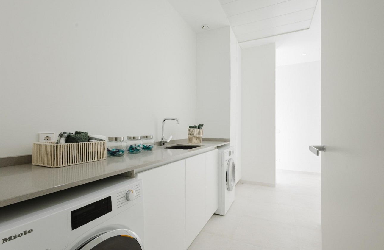 Resale - Villa - Orihuela Costa - Las Colinas Golf