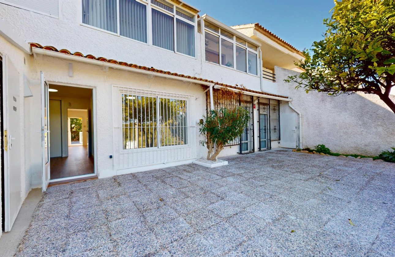Resale - Bungalow - Orihuela Costa - Villamartín