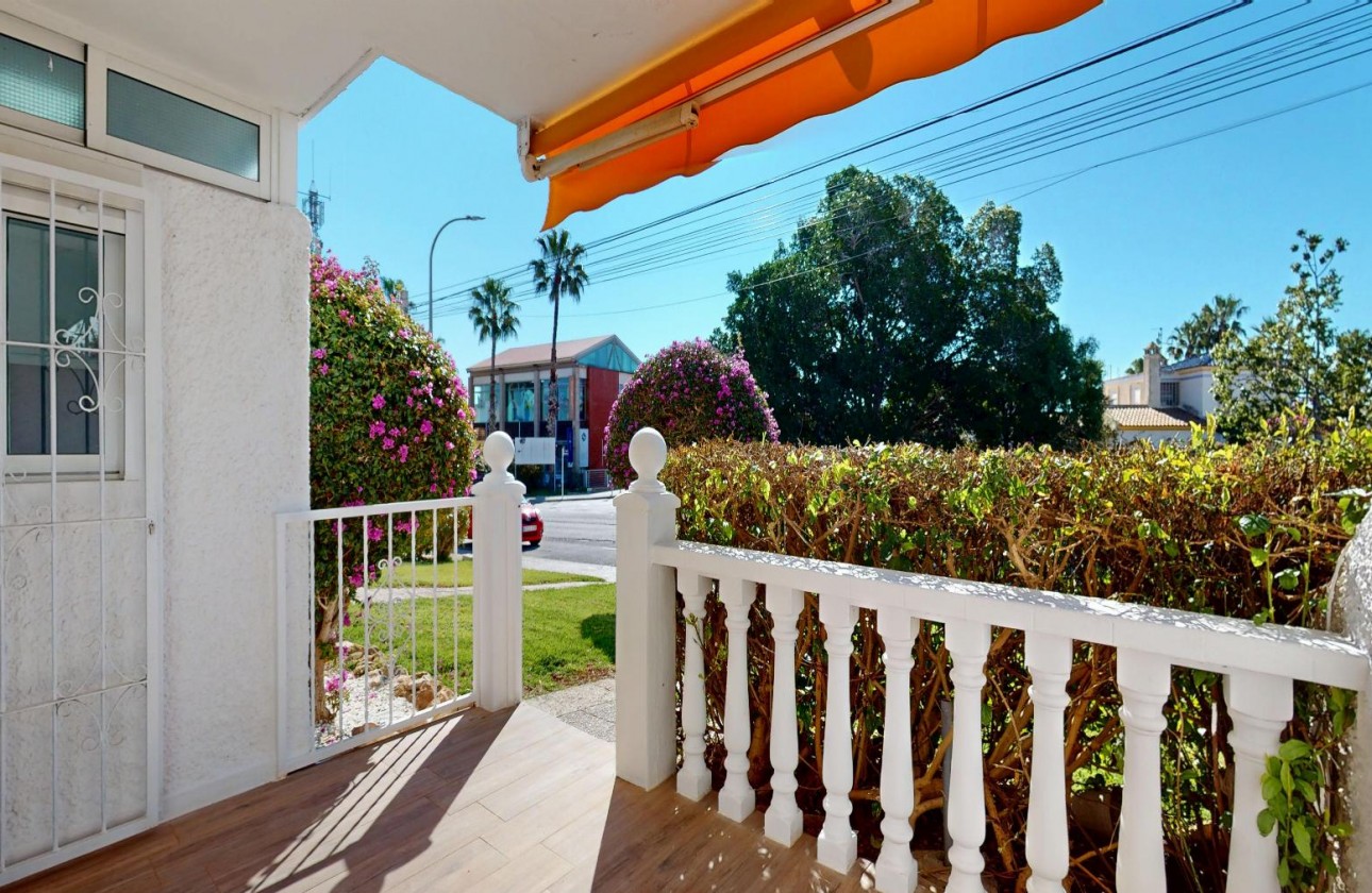 Resale - Bungalow - Orihuela Costa - Villamartín