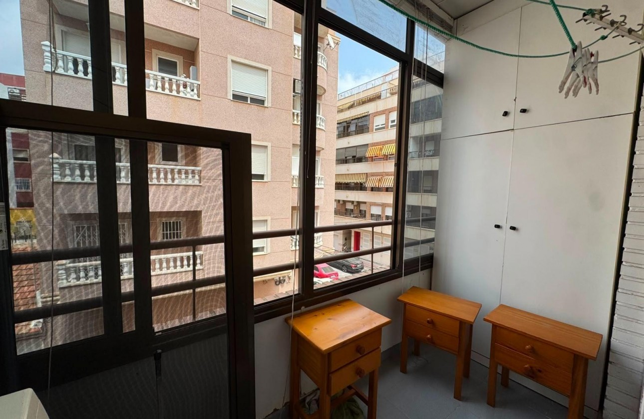 Reventa - Apartamento / piso - Torrevieja - Centro
