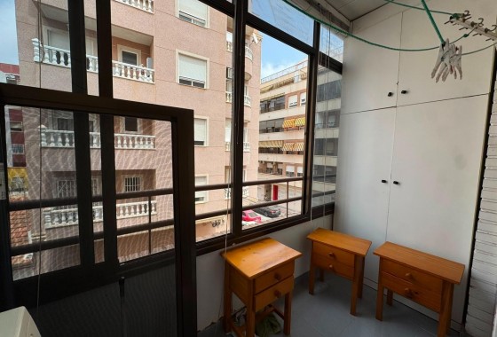 Reventa - Apartamento / piso - Torrevieja - Centro