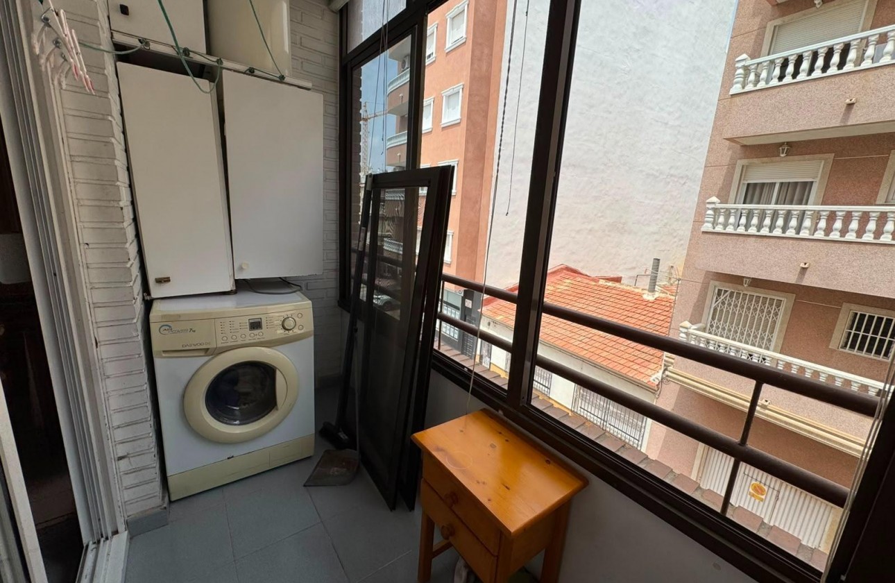 Reventa - Apartamento / piso - Torrevieja - Centro