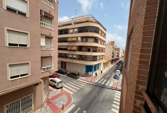 Reventa - Apartamento / piso - Torrevieja - Centro