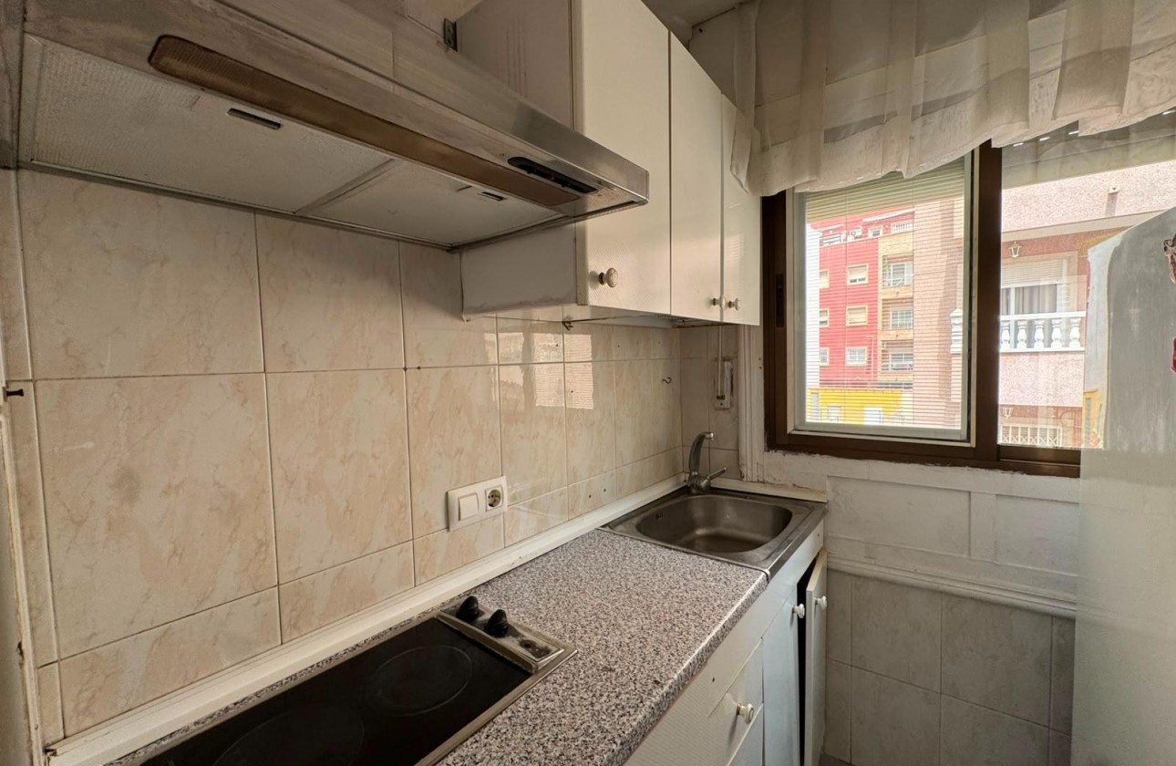 Reventa - Apartamento / piso - Torrevieja - Centro
