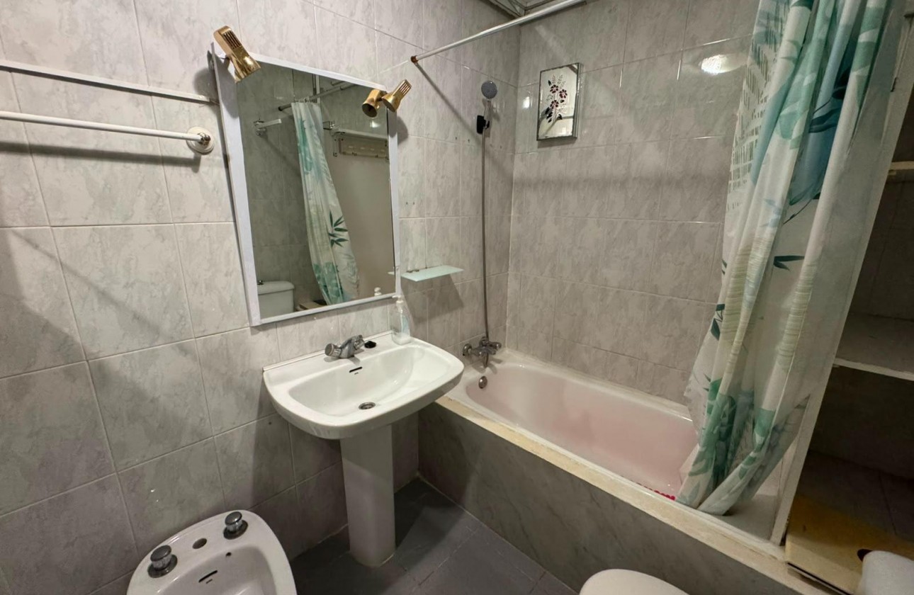 Reventa - Apartamento / piso - Torrevieja - Centro