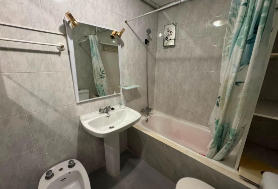 Reventa - Apartamento / piso - Torrevieja - Centro