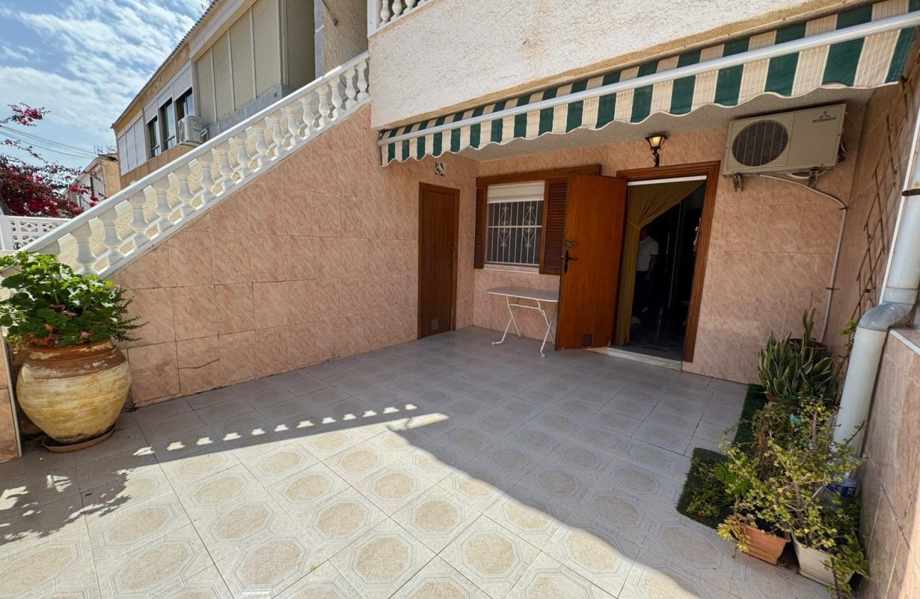 Resale - Bungalow - Torrevieja - Playa de los Naufragos