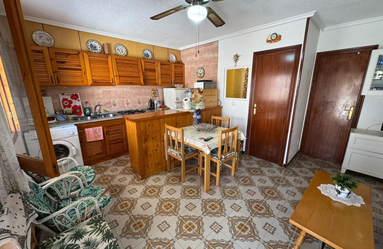 Resale - Bungalow - Torrevieja - Playa de los Naufragos