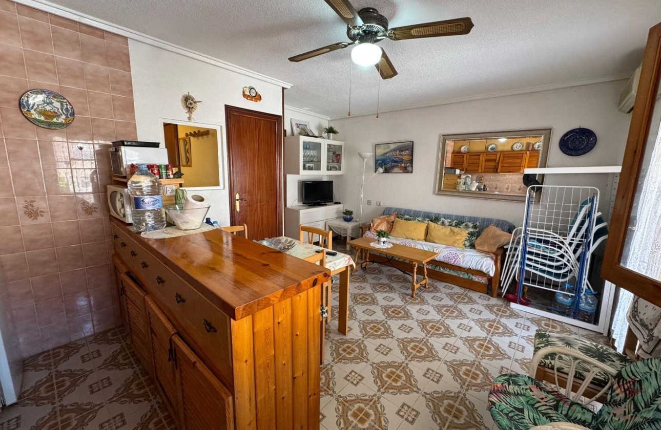 Resale - Bungalow - Torrevieja - Playa de los Naufragos