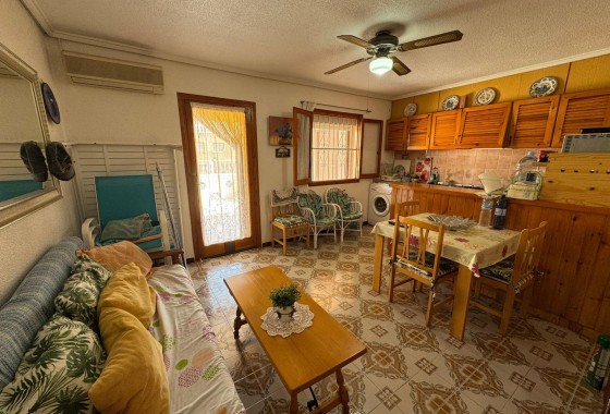 Resale - Bungalow - Torrevieja - Playa de los Naufragos
