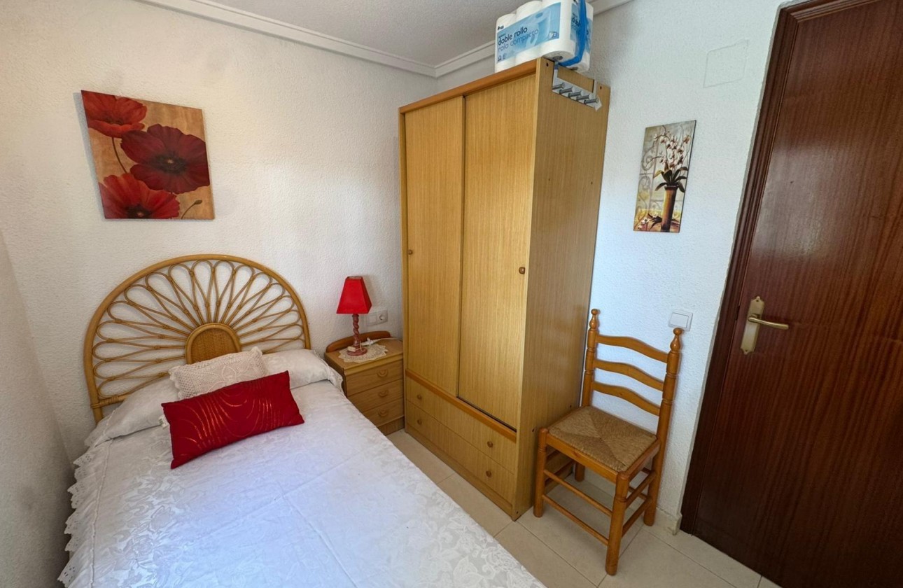 Resale - Bungalow - Torrevieja - Playa de los Naufragos