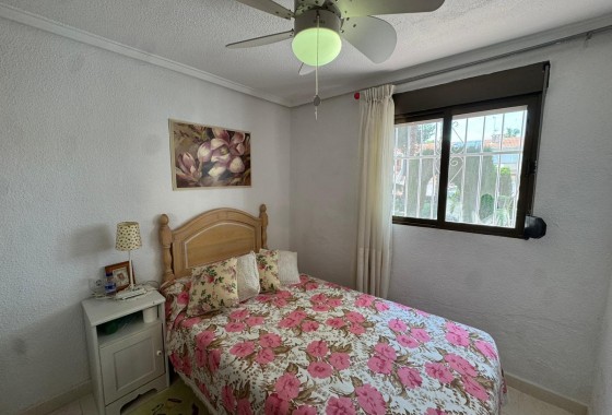Resale - Bungalow - Torrevieja - Playa de los Naufragos
