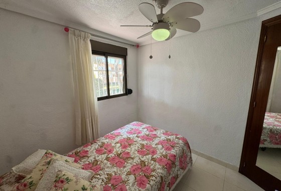 Resale - Bungalow - Torrevieja - Playa de los Naufragos