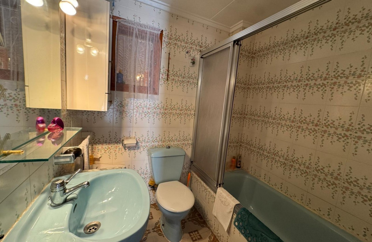 Resale - Bungalow - Torrevieja - Playa de los Naufragos