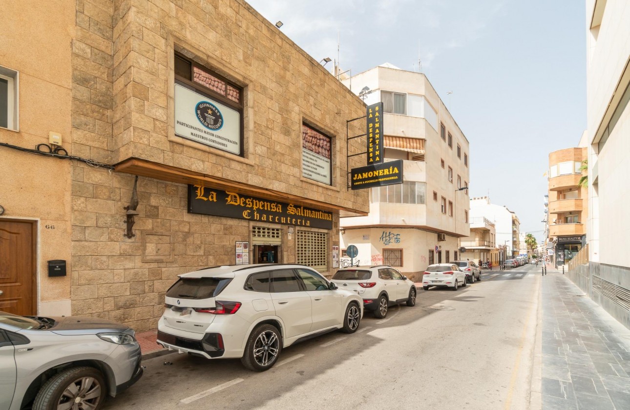 Revente - Commercial - Torrevieja - Paseo maritimo