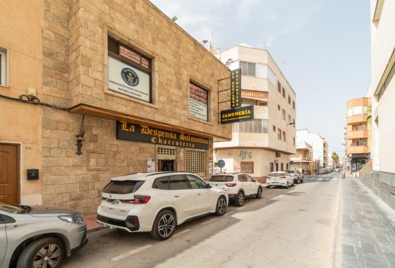 Revente - Commercial - Torrevieja - Paseo maritimo