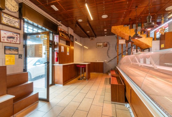 Revente - Commercial - Torrevieja - Paseo maritimo
