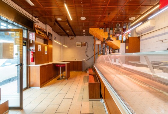Revente - Commercial - Torrevieja - Paseo maritimo