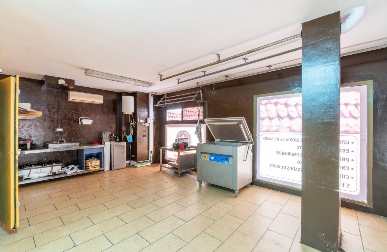 Revente - Commercial - Torrevieja - Paseo maritimo