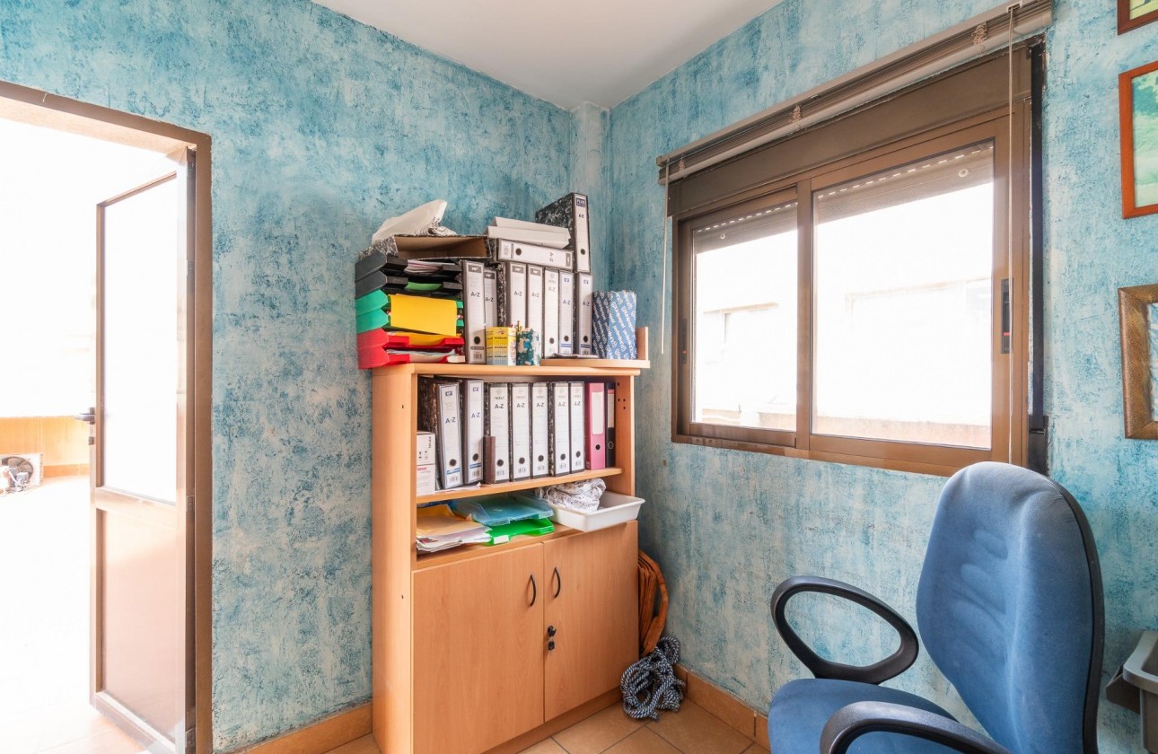 Revente - Commercial - Torrevieja - Paseo maritimo