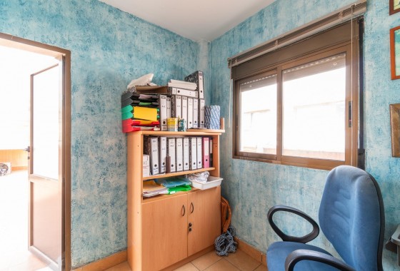 Revente - Commercial - Torrevieja - Paseo maritimo
