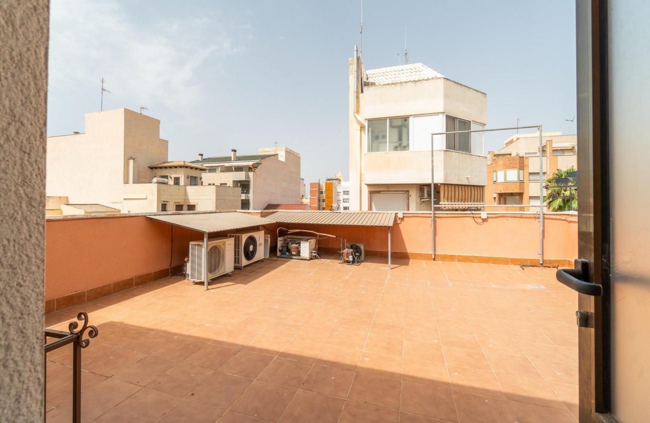 Revente - Commercial - Torrevieja - Paseo maritimo