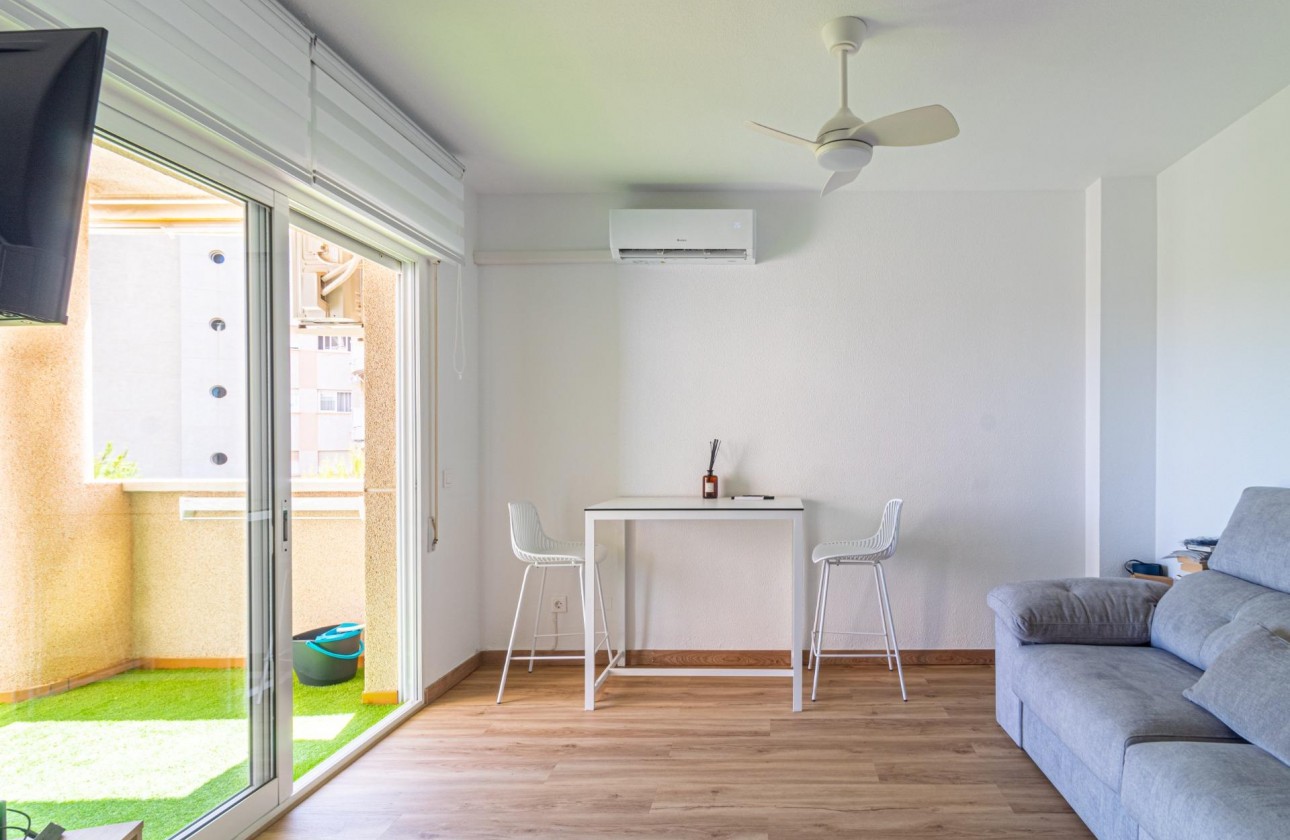 Resale - Apartment / flat - Orihuela Costa - Campoamor