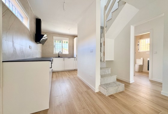 Revente - Single Family Home - Orihuela - Los Balcones